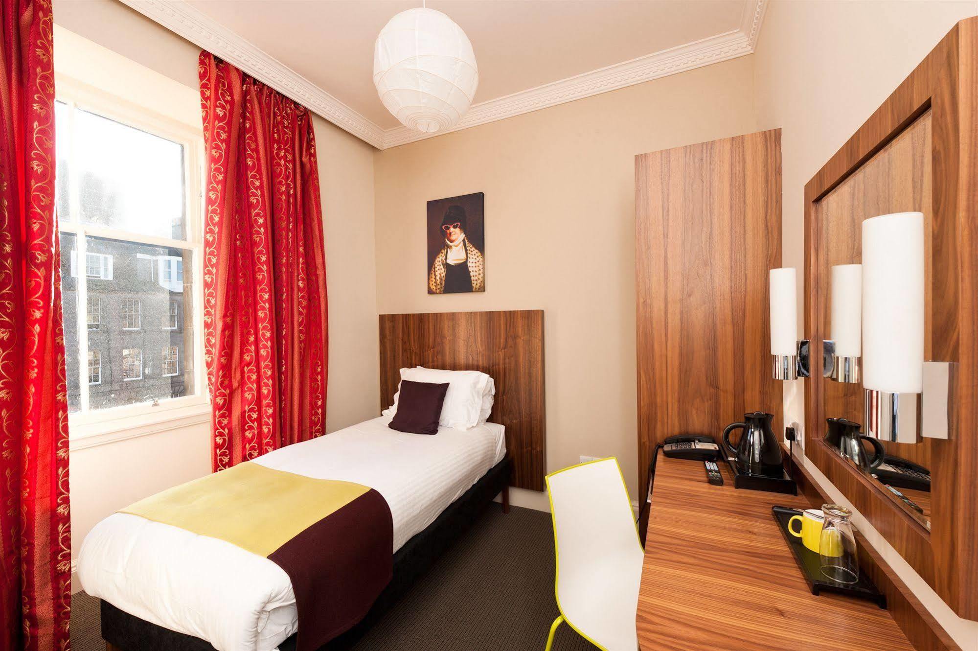 The Place Hotel EDI Exterior photo